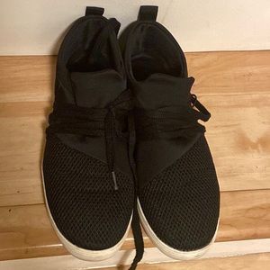 Black 9.5 sneakers